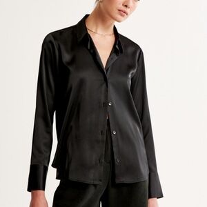 NWT Abercrombie Long-Sleeve Satin Buttonup